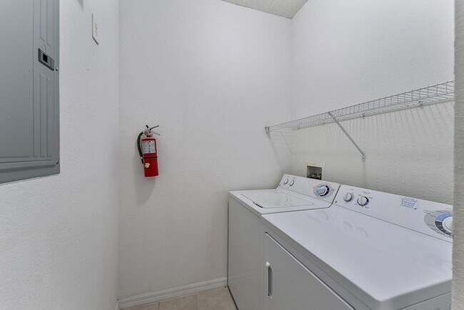 Building Photo - 2727 Anzio Ct