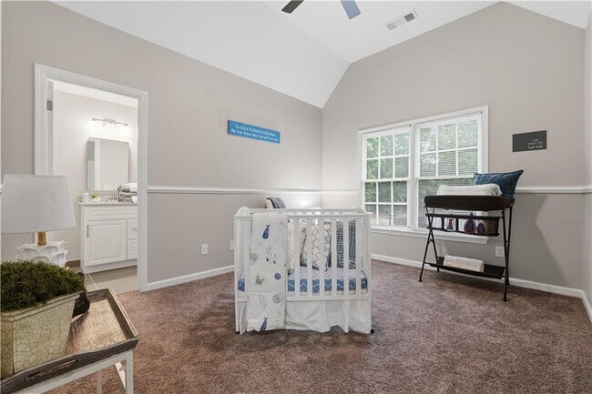 Building Photo - 682 Montglade Ct