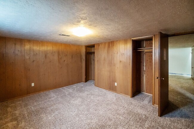 Building Photo - 1422 S Monroe St