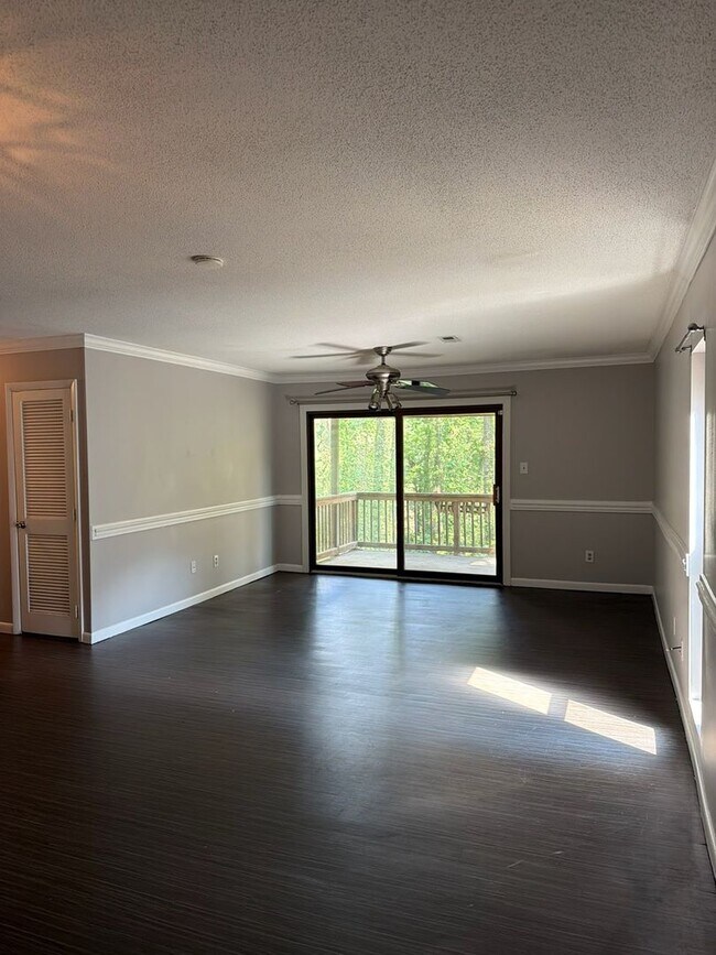 Building Photo - Top-Floor 3-Bedroom Condo with Beautiful Water Views – North Raleigh Near North Hills