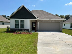 Building Photo - 41360 Rosewood Ln