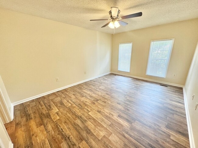 Building Photo - Statesville - 3BR/2BA