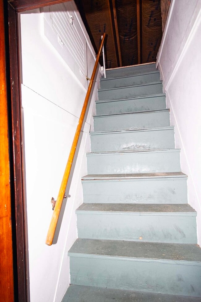 Building Photo - 510 N Raynor Ave