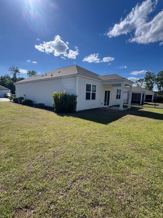 Building Photo - 3BD/ 2BA house in Forestbrook Cove