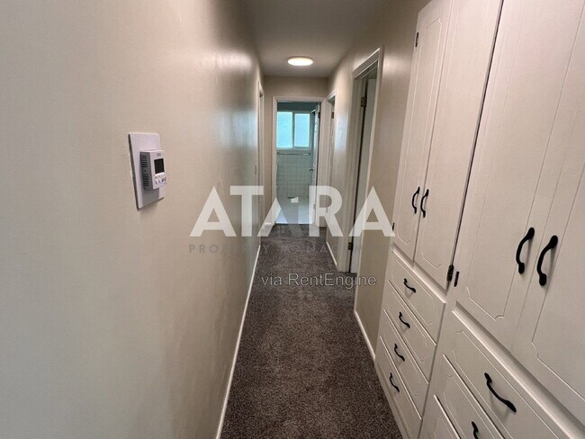 Building Photo - 1374 Marinwood Ave