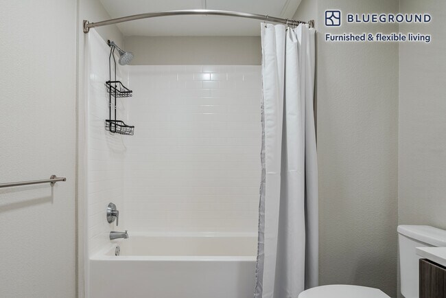 Building Photo - 312 Gates Dr