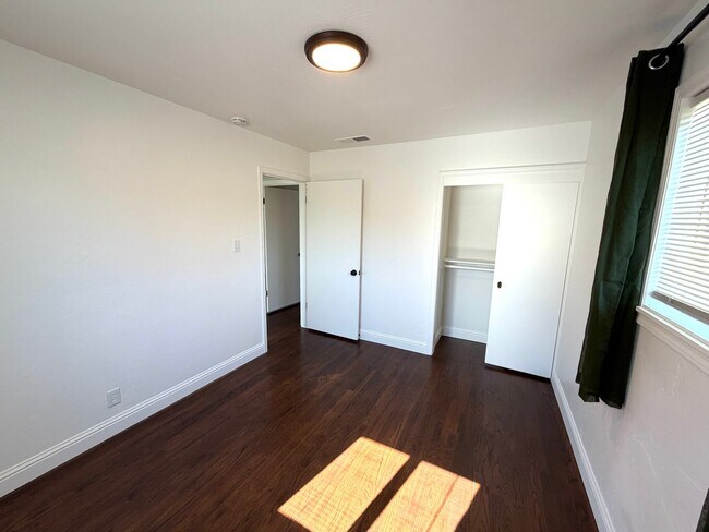 Building Photo - Charming 3-Bed, 1-Bath West Sacramento Home – Updated with Solar!