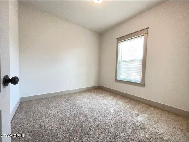 Building Photo - 4640 Delwood Park Blvd