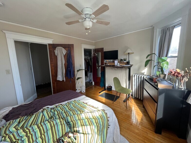 Building Photo - 12 Farrington Ave