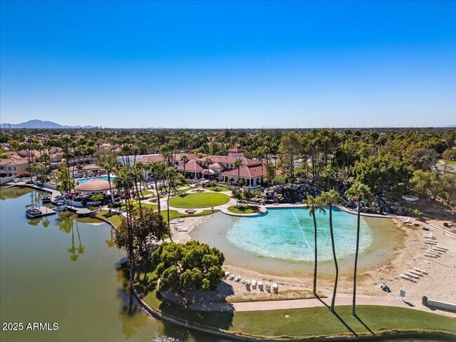 Building Photo - 1414 N Palmsprings Dr