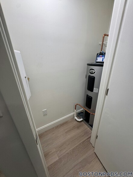 Building Photo - 1079 Commonwealth Ave