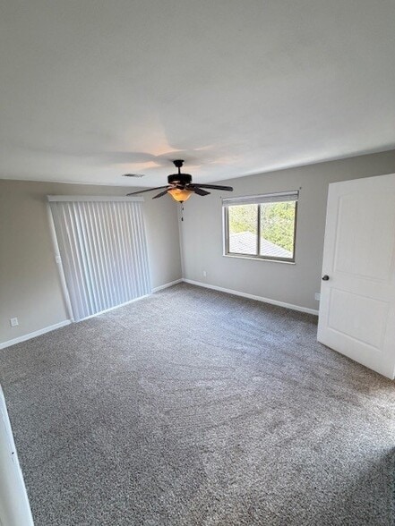 Building Photo - Lakewood Estates