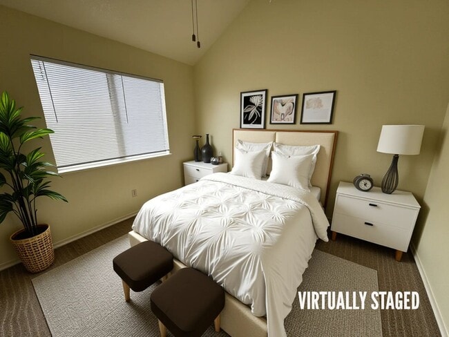 Building Photo - 2808 Bluejay Dr