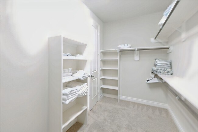 Building Photo - 9018 Meacom Dr