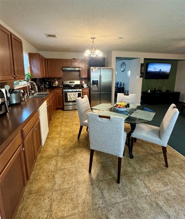 Building Photo - 7130 Liberty Creek Tr