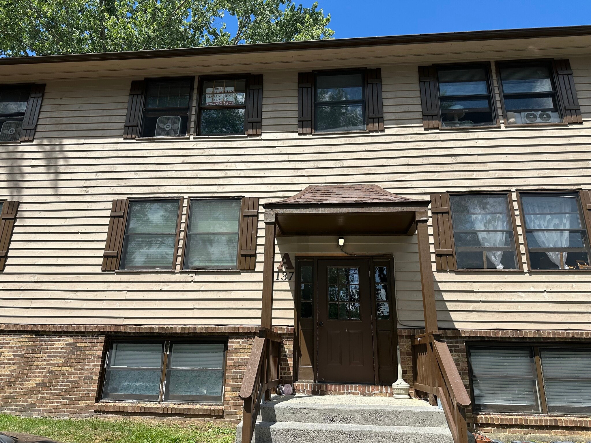 Building Photo - 137 Stoneybrook Ct