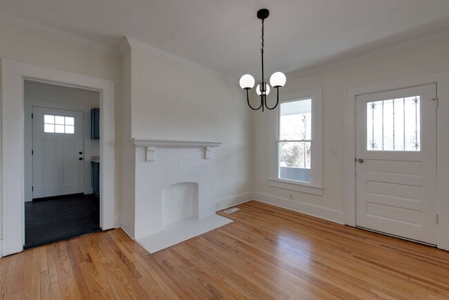 Building Photo - Newly renovated 2bed/1bath