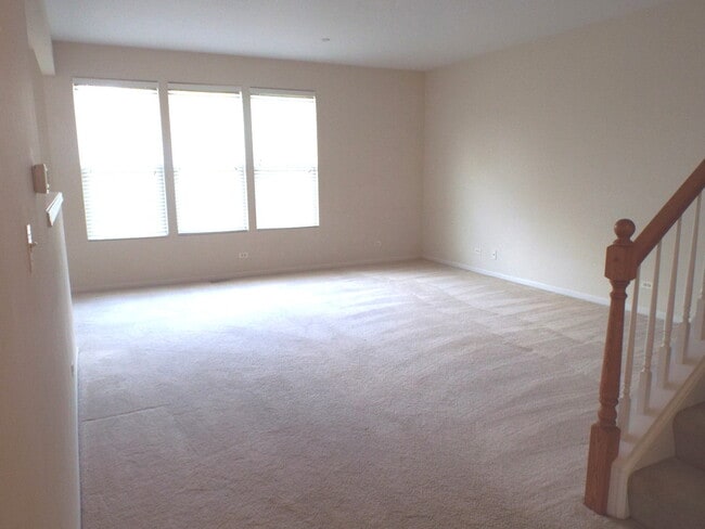 Building Photo - 1463 Yellowstone Dr