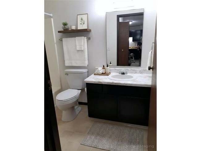 Building Photo - 303 1st St SW