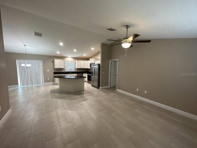 Building Photo - 14851 SW 48th Ave