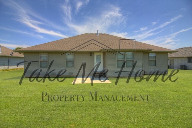 Building Photo - 5689 Pearson Pkwy
