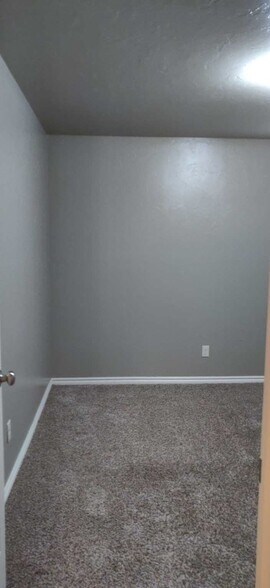 Building Photo - 209 Ashley Dr