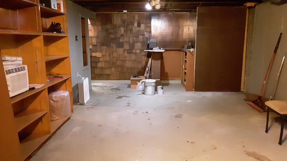 Building Photo - 23 E Euclid Ave