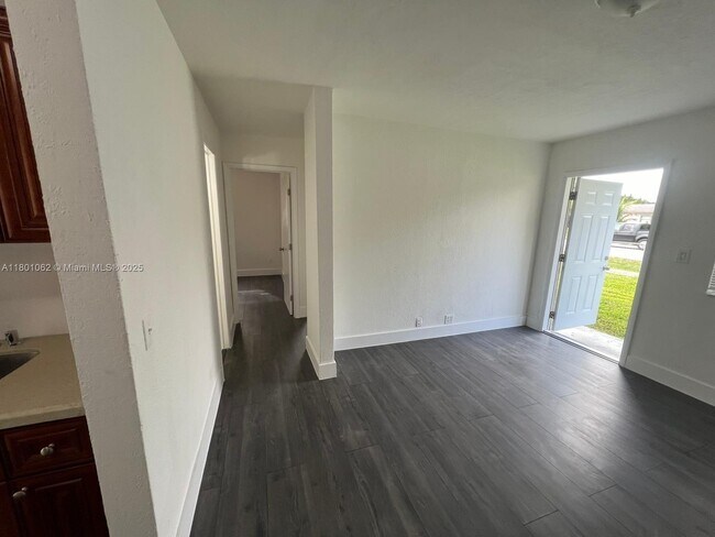 Building Photo - 3251 SW 56th Ave