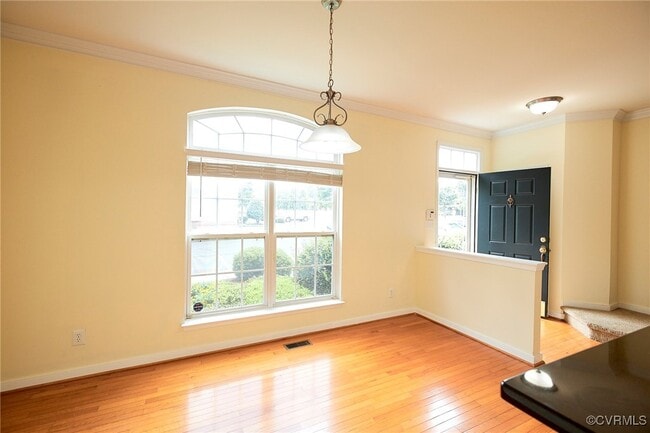 Building Photo - 444 Kingscote Ln