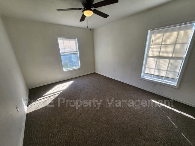 Building Photo - 304 Terrell Ave