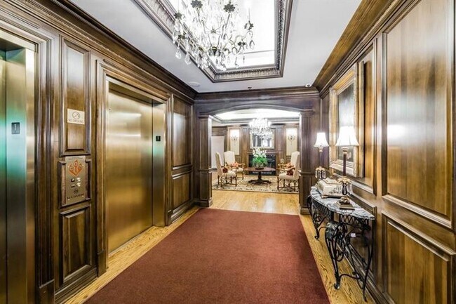 Building Photo - 2865 Lenox Rd NE