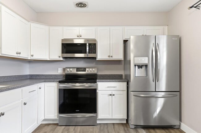 Building Photo - 6479 Karl Rd