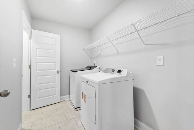 Building Photo - 6065 Arbor Knoll Pl