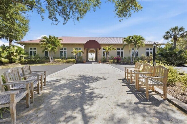 Building Photo - 10045 Links Ln