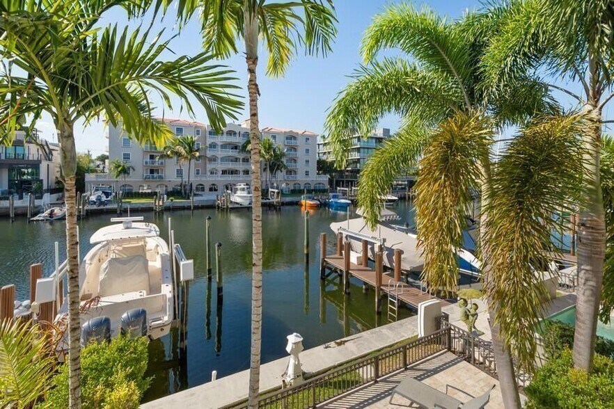 Building Photo - 95 Isle of Venice Dr