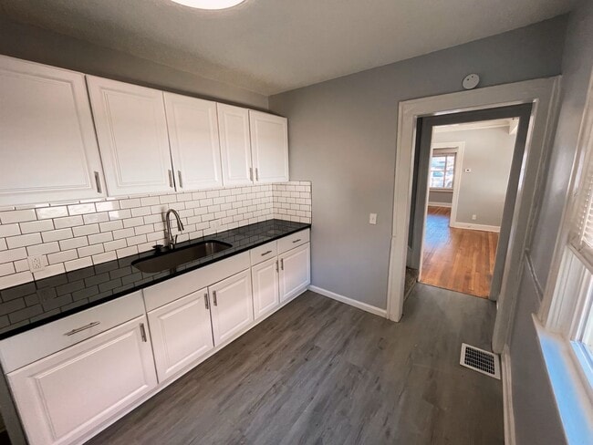 Building Photo - 5817 Highland Ave