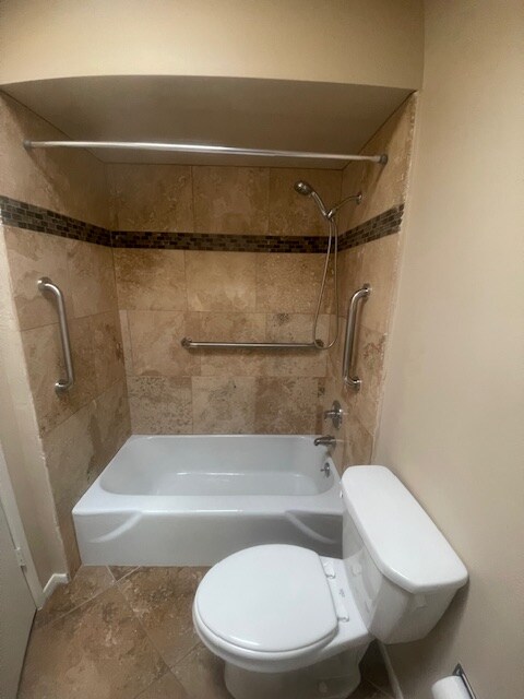 Building Photo - 5532 N La Casita Dr