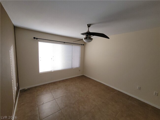 Building Photo - 5710 E Tropicana Ave