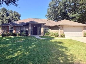 Building Photo - 5836 Chi Chi Cir