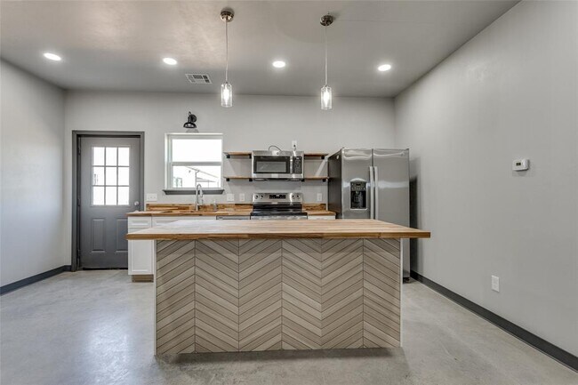 Building Photo - 12571 US-77