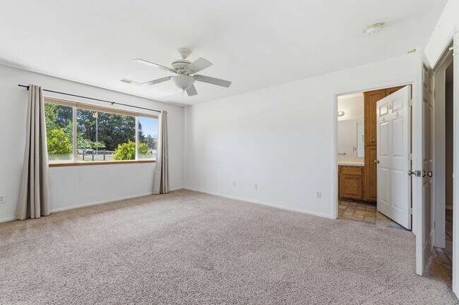Building Photo - 23440 Mashie Ct