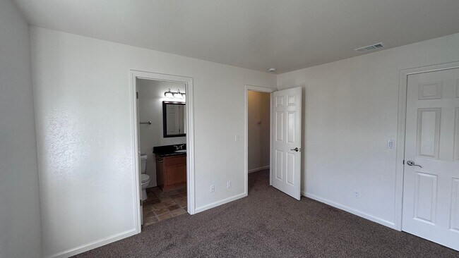 Building Photo - 3945 Dale Rd