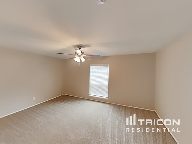 Building Photo - 4621 Tarry Dr