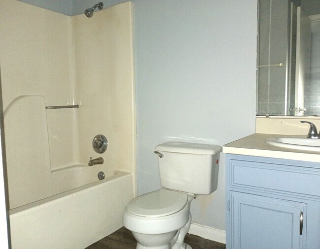 Building Photo - Glen Park Circle Apartments