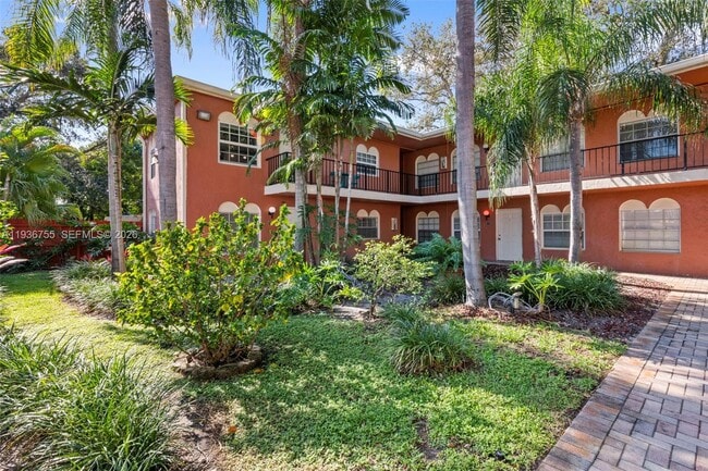 Building Photo - 1405 Miami Rd