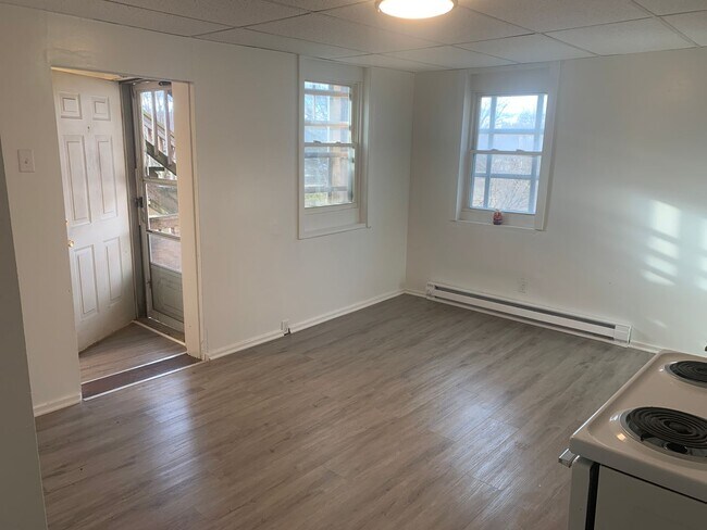 Building Photo - Coming soon! 2nd Floor Efficiency Room -So...