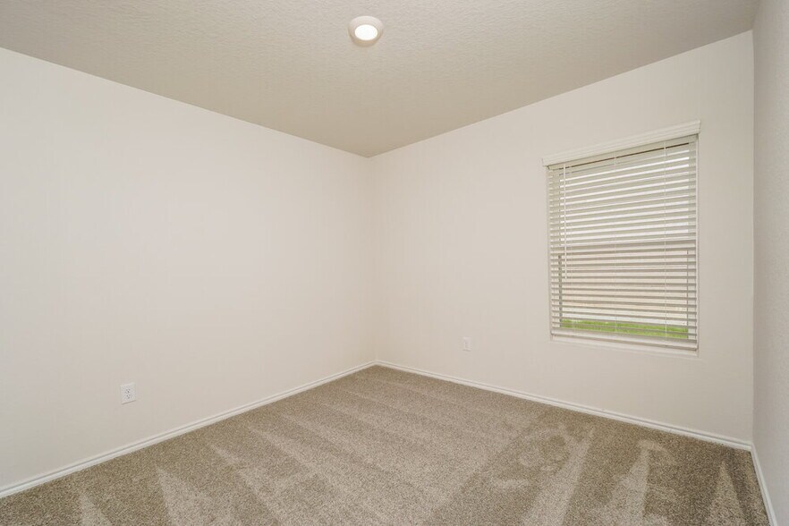 Building Photo - 211 TX-211