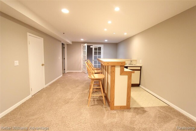 Building Photo - 40053 Crosswinds Rd