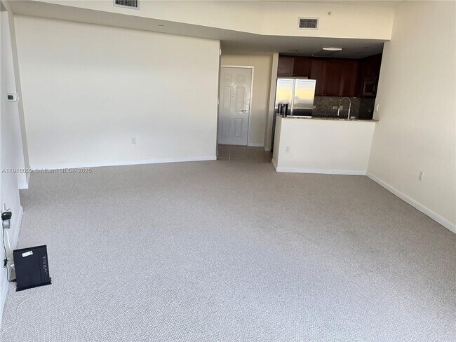 Building Photo - 19501 W Country Club Dr