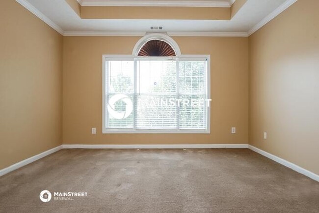 Building Photo - 1488 Buckingham Pl